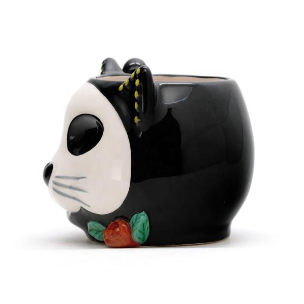 Best Selling Cute Earthenware 3d Cat Shaped Animal Ceramic Mugs Design With 3D Handpaint
