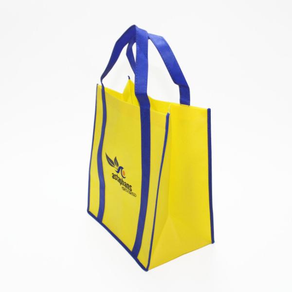 Seaming Customized Non Woven Shopping Bag , Laminated Non Woven Tote Bag Yello