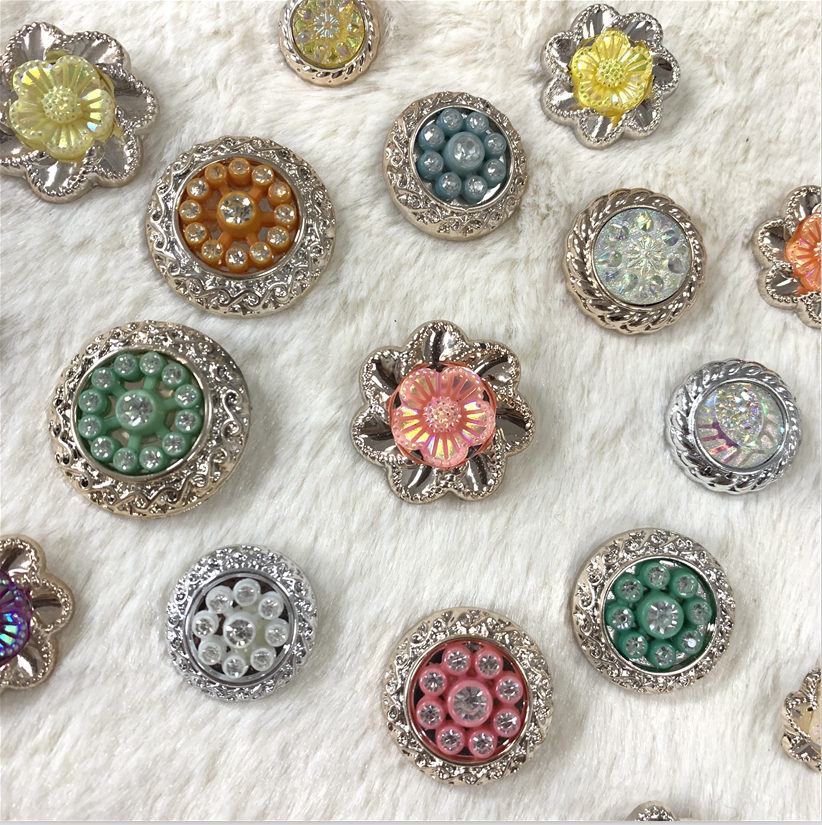 wholesale large quantity plastic shirt coat button shine stone button for garment