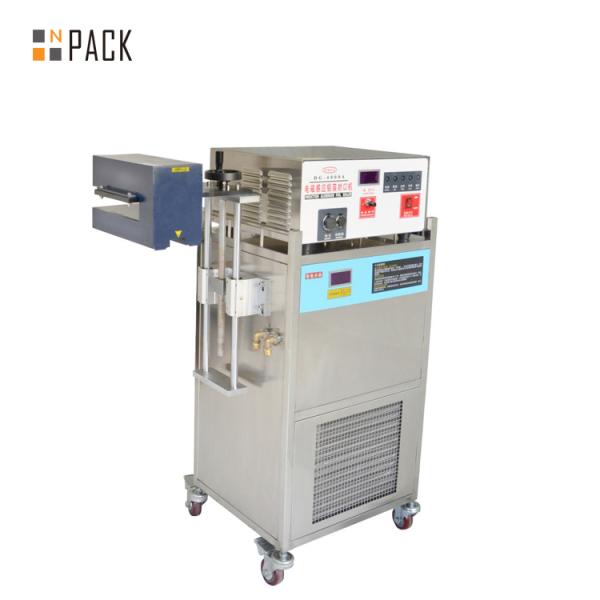 High Precision Automatic Screw Capping Machine Clear Reading Easy To Operate