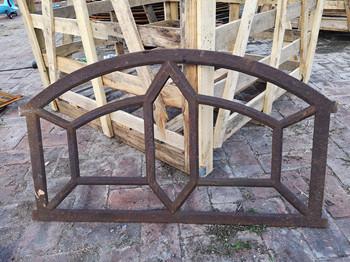 Quality Ancient Buiding Decorative Reclaimed Metal Window Frames Cast Iron For House for sale