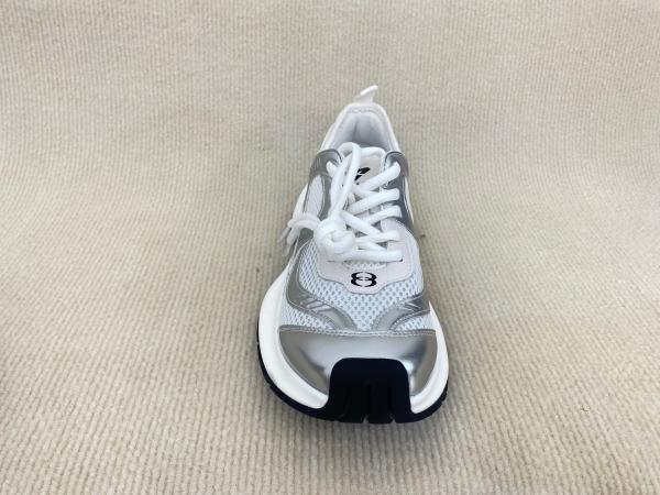 Quality Women grey crossover strap running shoes with comfort breathable mesh upper and heightening for sale