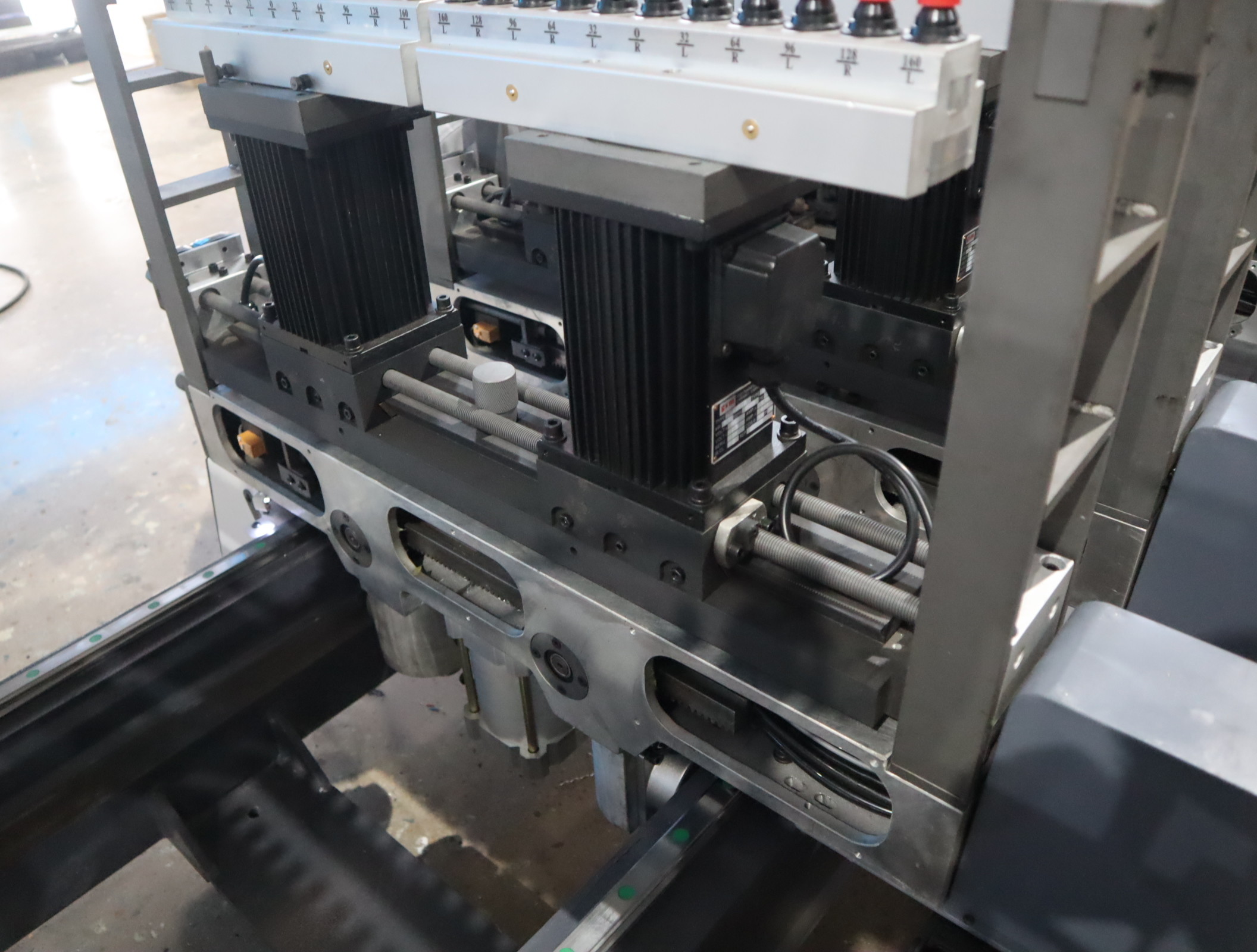 Hole Making Machine For Wooden Drilling Machine Wood Drilling Machine 0.6MPa