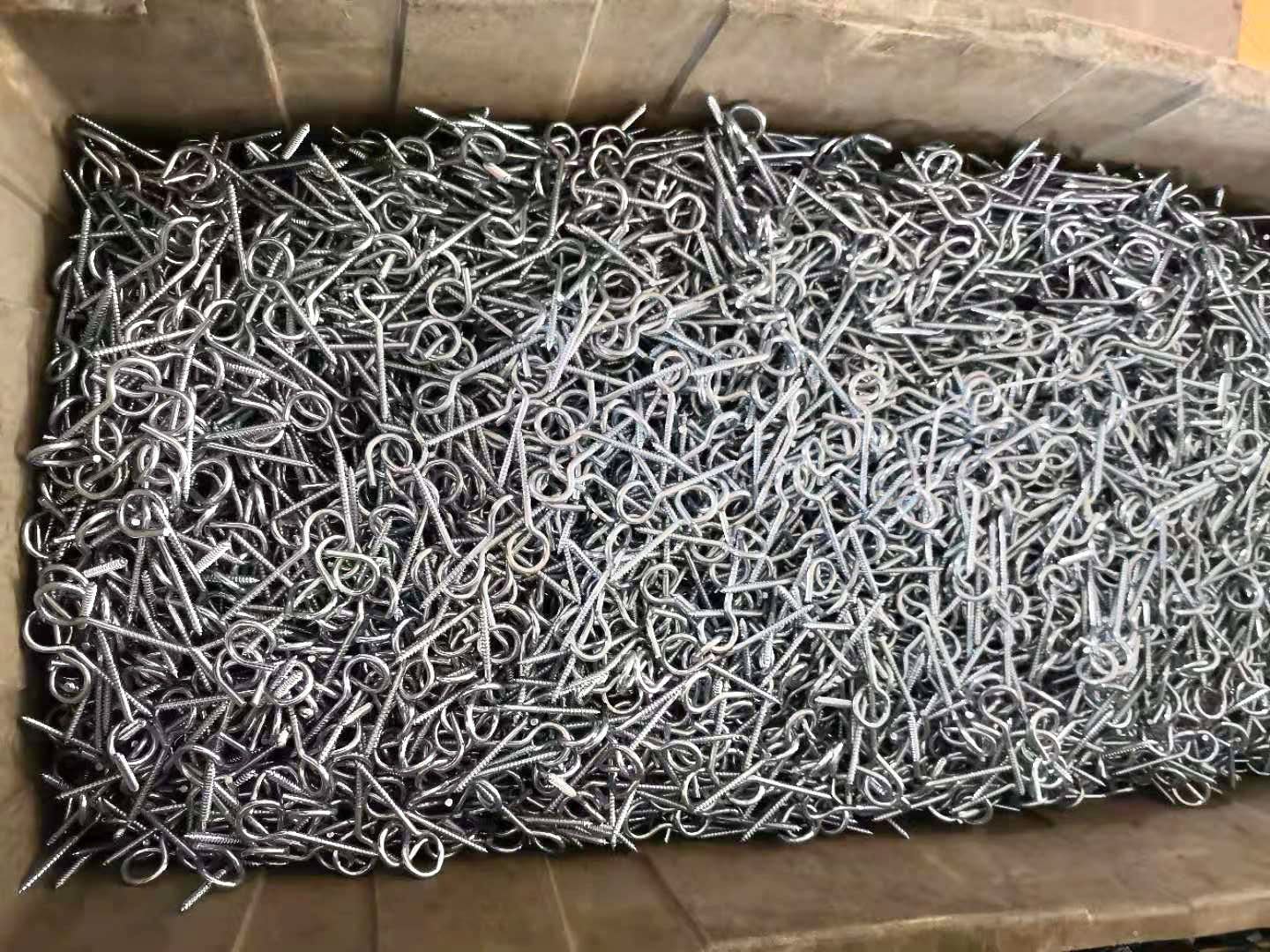 Electrolytic Treatment Finish Galvanized Anchor Drive Wire for FTTH P House Hook