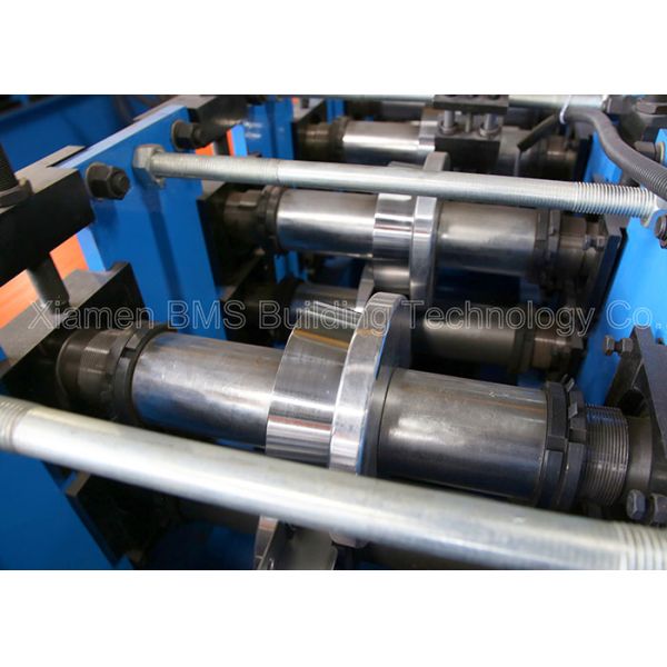 1.5 - 2.0 Thickness Shelf Bracket Roll Forming Machine With Servo Feeding Device
