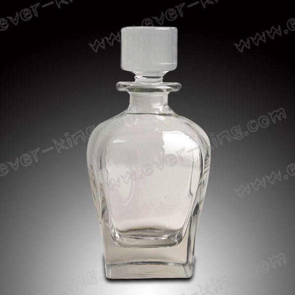 Metal Label Screen Printing 1.5L Rum Glass Bottle