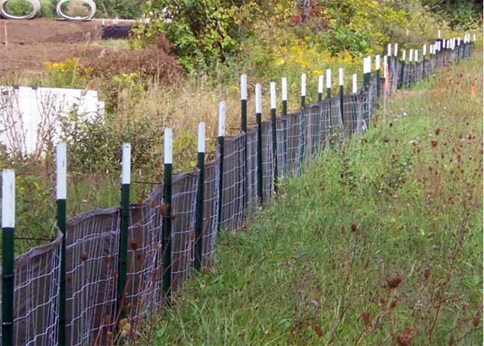 Green And White Billet T Section Metal Fence Posts 8ft