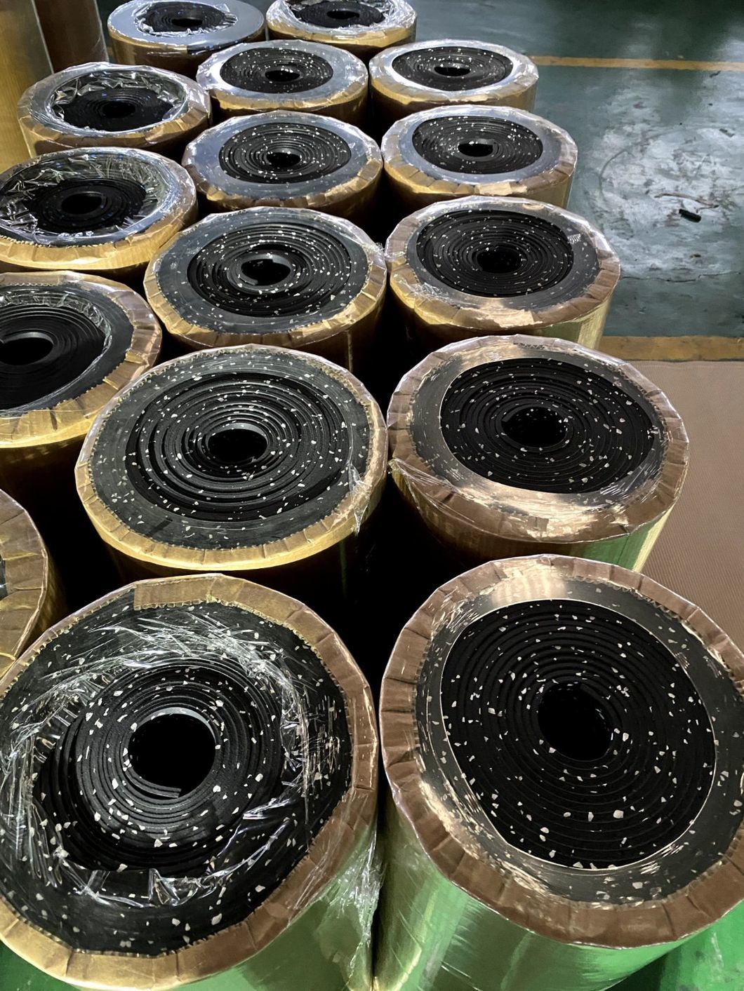 Custom-Cut Recycled Rubber Flooring Rolls 2mm 4mm 5mm 6mm 8mm 10mm 12mm