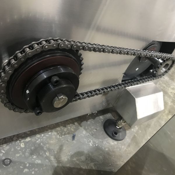 Continuous Vertical Plate Chain Bucket Elevator For Conveying Goods