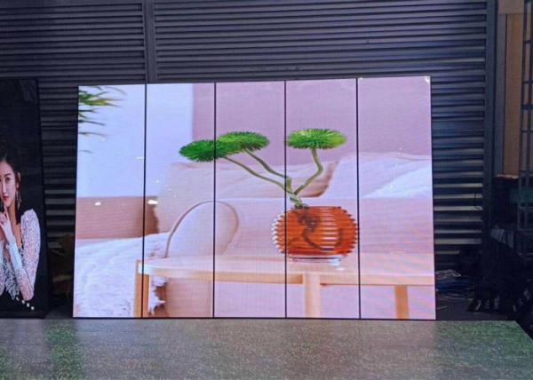 Quality SMD2020 P2.5 Portable Creative LED Display 900nits for sale