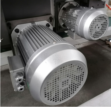 Automatic Wood Cutting Panel Saw Machine Manufacturer Panel Beam Saw 22.5kw