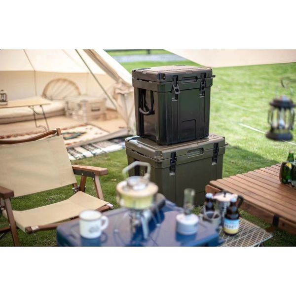 Reliable Tie-Down Points Rotomolded custom design Cooler Box with UV Resistant