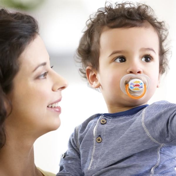 BPA Free Breastfeeding Baby Sucking Pacifier Customized Color Durable