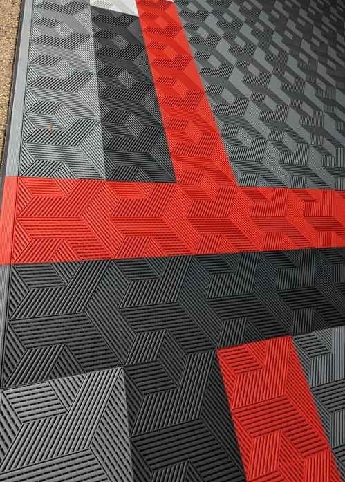 400x400 Grey Garage Floor Tiles Matte Finish Interlock Installation