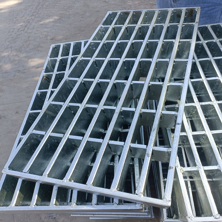 China Serrated Galvanized Steel Grating Trench Cover Weight Drainage wholesale