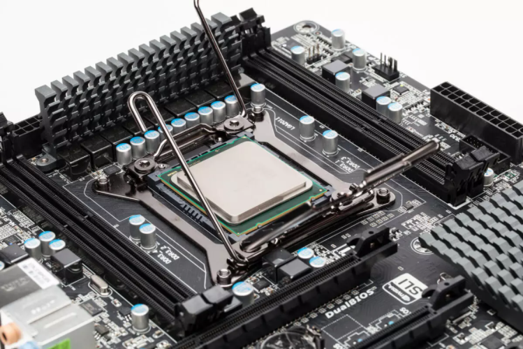 Used Server Microprocessor Cpus Intel Xeon SRFPQ 24 Core Gold 62