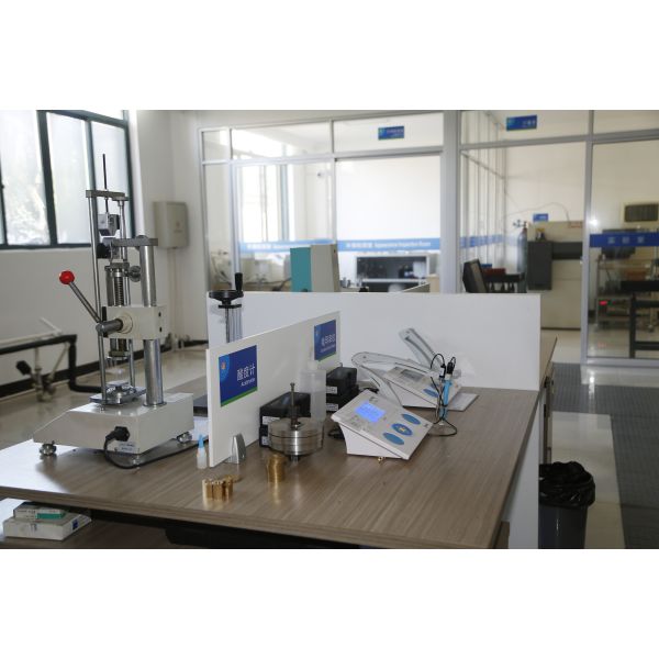 Bathroom Single Toilet Roll Paper Holder Brass Chrome Color OEM Brass Base Square With Curve Design