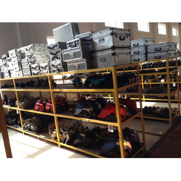 STEEL SQUARE DRIVE HYDRAULIC TORQUE WRENCHES