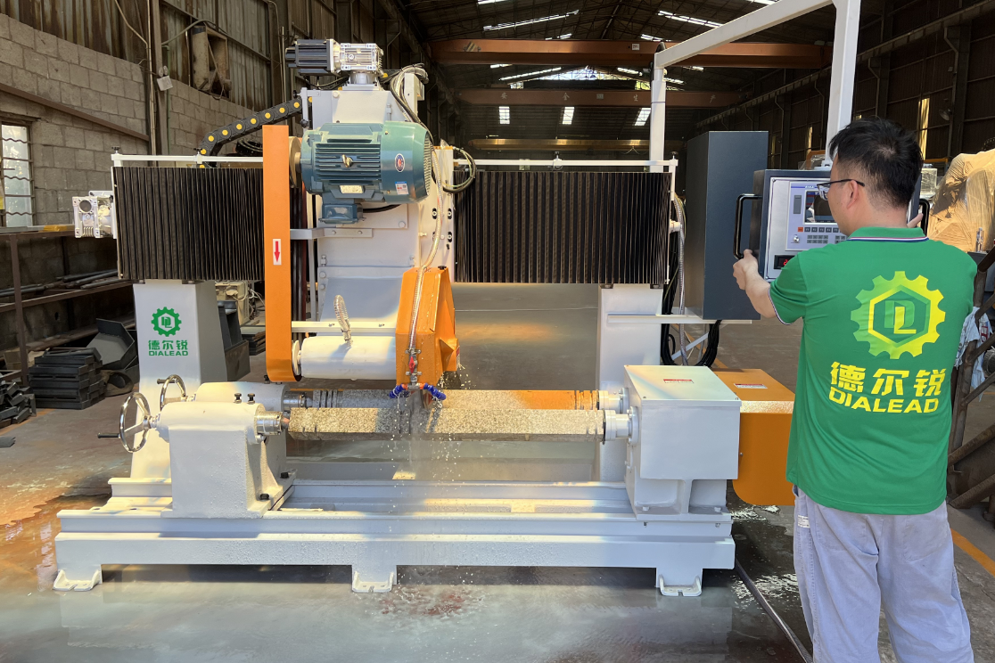 Customized CNC Profiling Machine For Balusters Railings Balls Vases