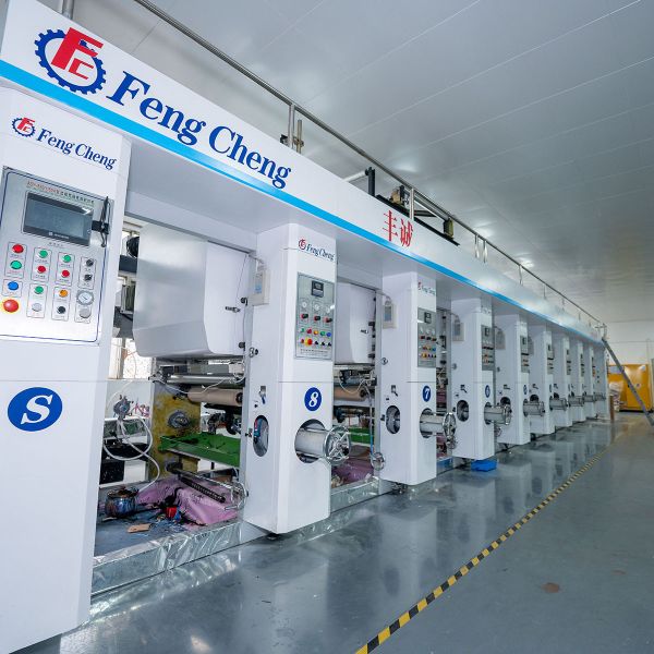 100pcs/Pack Custom Logo Matte Clothes Hoodies Ziplock PE Bags Zippers Bags for Garments Slider Frosted Zipper Plastic Bag