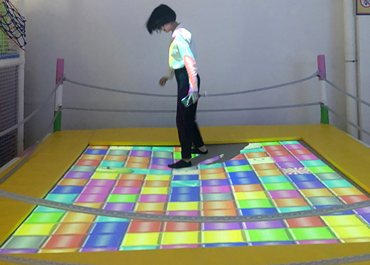 Trampoline Interactive Floor Projector With One Camera Wireless Mouse Keyboard