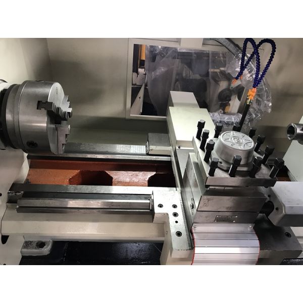 Flat Bed CNC Lathe Machine with Swing diameter 500mm and Length 1000mm