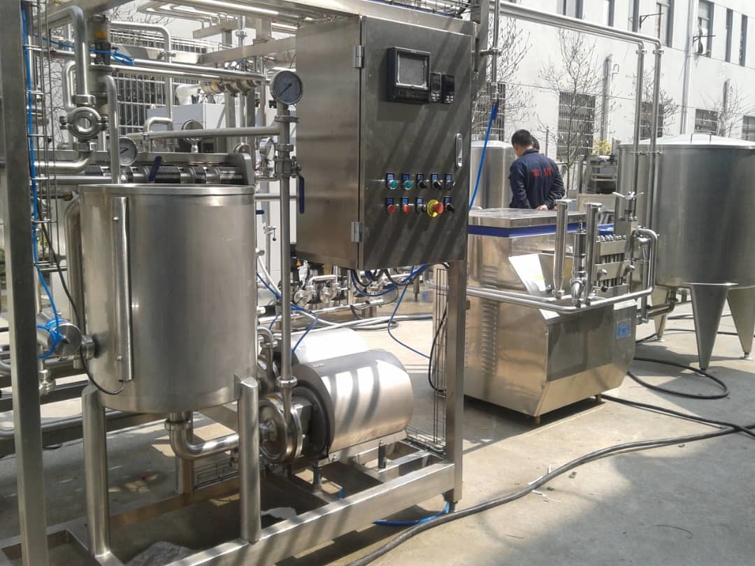 Complete 500-20000l/H Pasteurized Milk Processing Line Customized Equipment For Dairy Industry SUS304/316