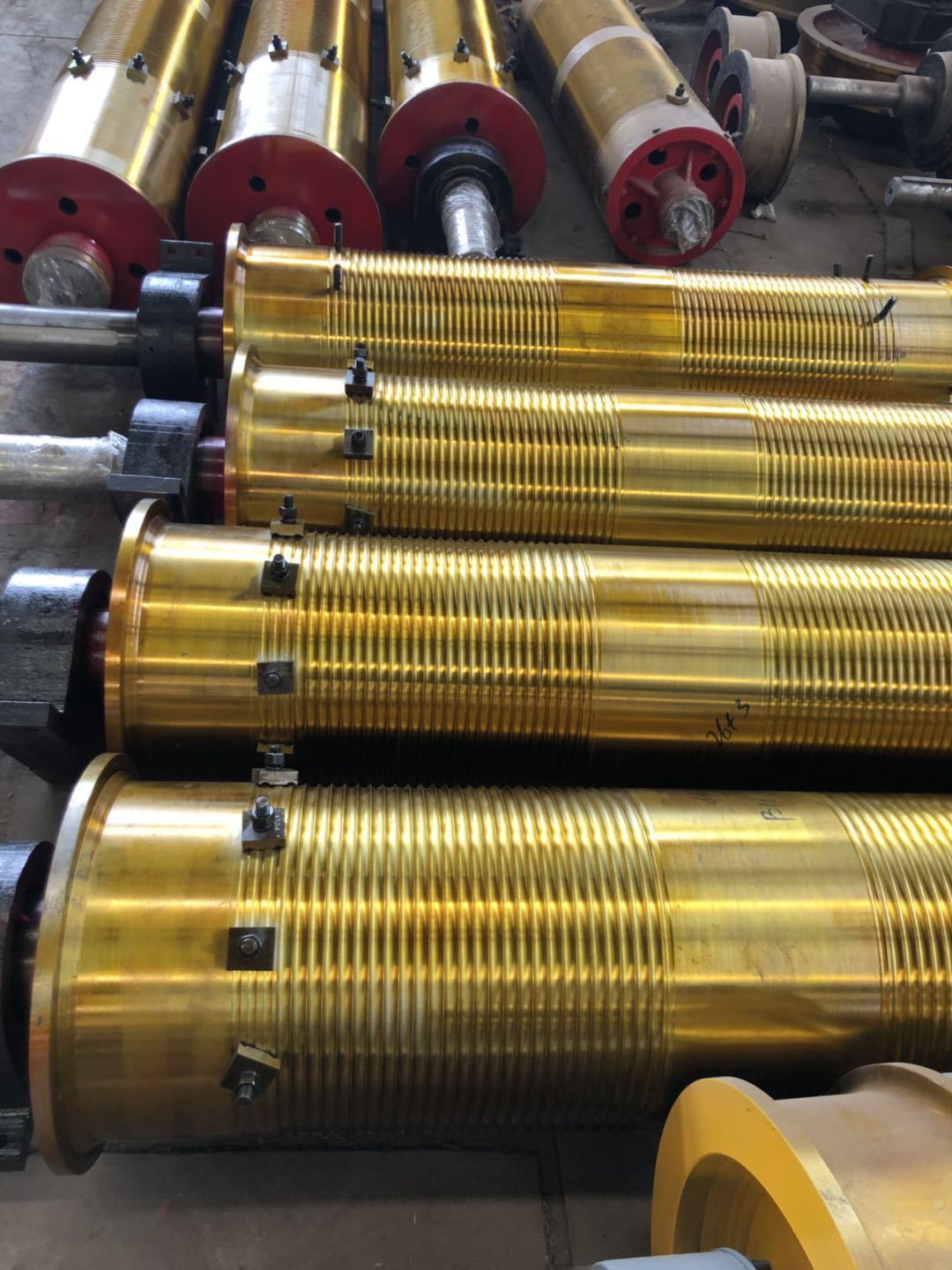 Fully Assembled Wire Rope Drum with Bearings and Housing for Easy Installation