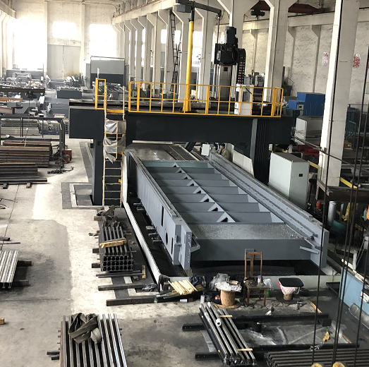 Sheet Fiber Exchange Table Laser Cutting Machine With Full Enclosed Cover 0