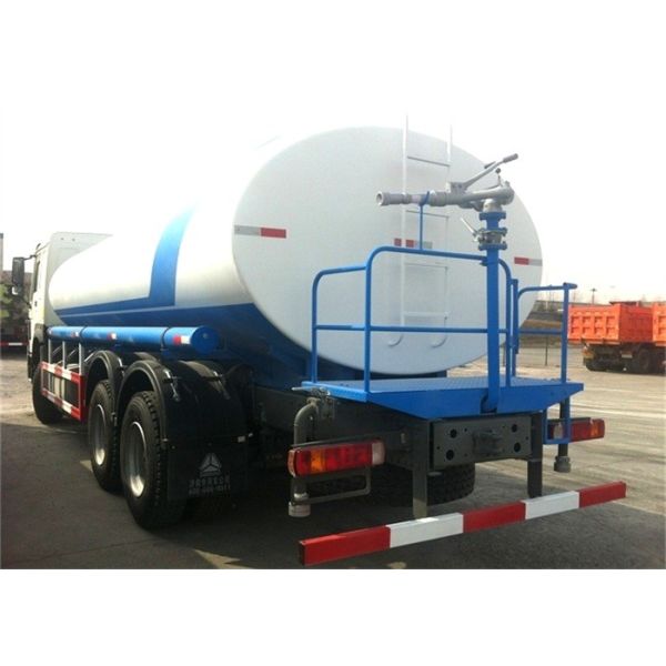 ZZ1257N4647 Sinotruk Howo 6x4 Water Sprinkler Truck