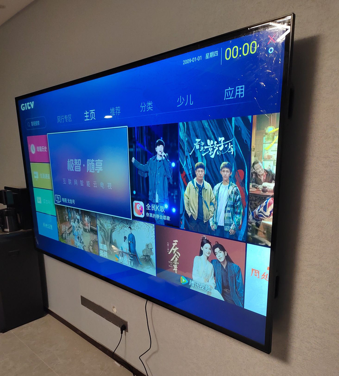 100IN UHD 4k Ultra Hd Tv Custom Big Size Tv 100 Inch Uhd Display 400CD/M2
