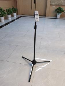 Adjustable Height Triangle Pole Walk Through Temperature Scanner