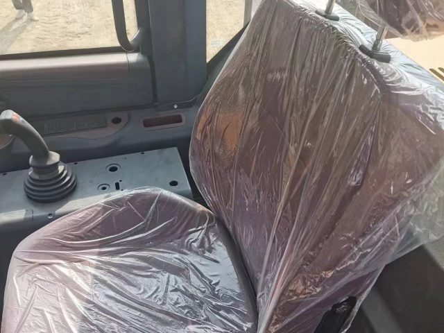 LongGong 855NE Loader Cab