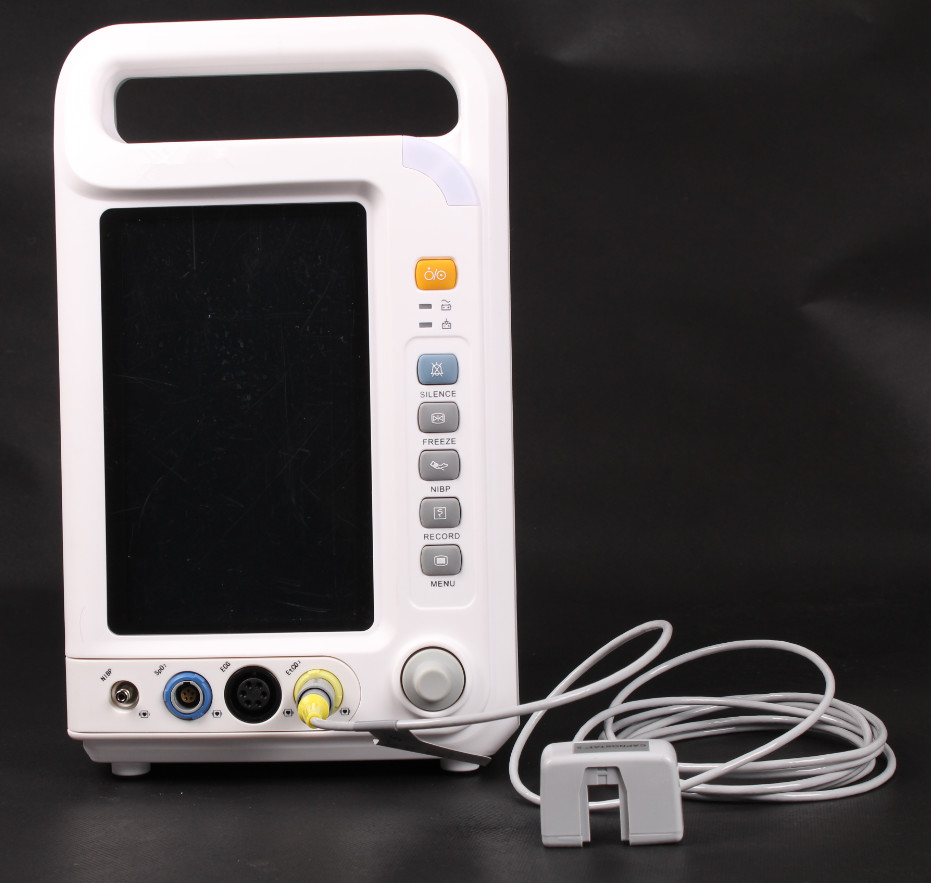 Multi parameters Portable Patient Monitor Built in Rechargeable Lithium Battery