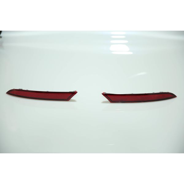 Car Front Bumper Reflector Light For VW Passat 2016 2017 2018 Decorate Light