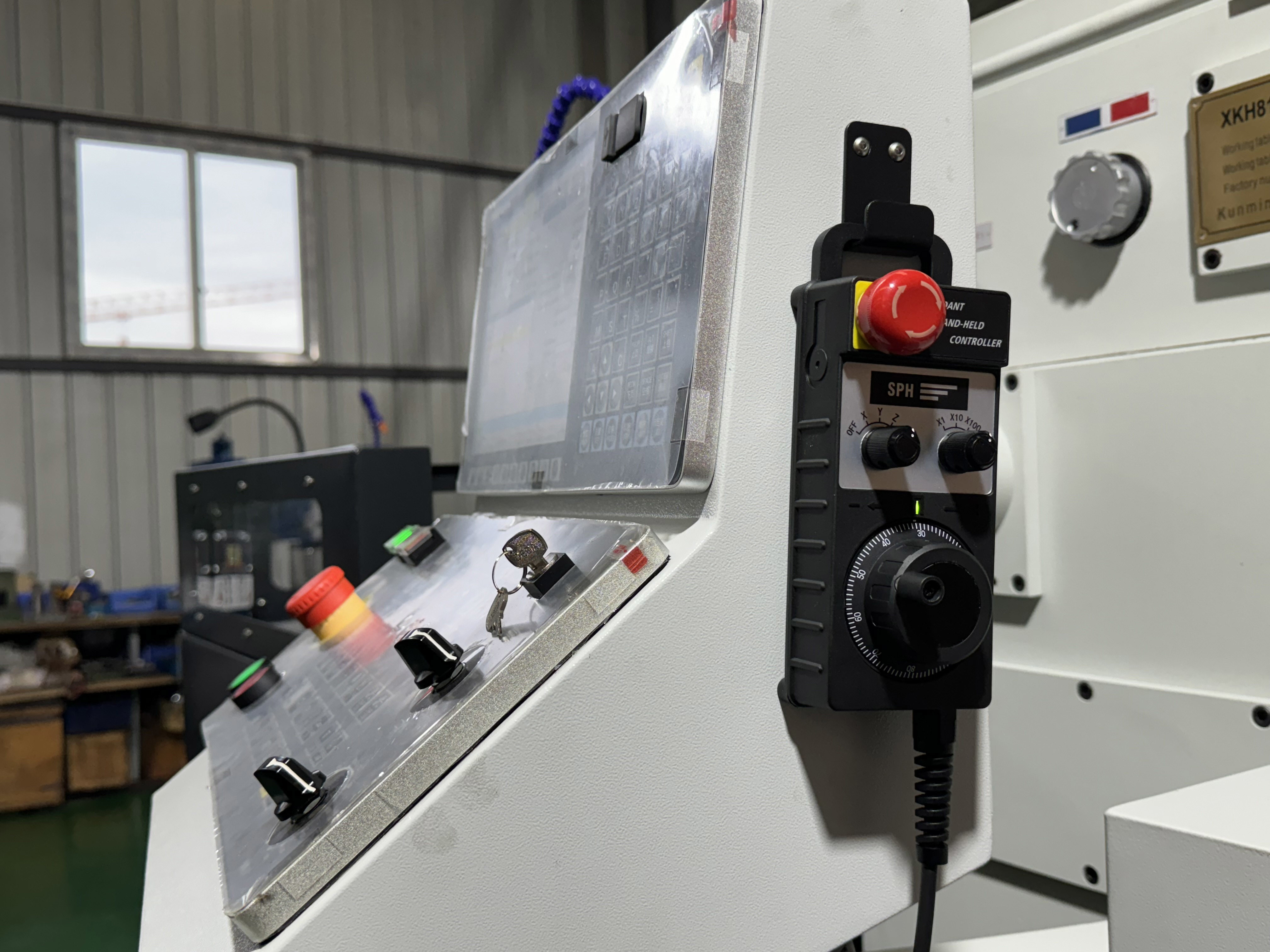 4 Axis Vertical CNC Milling Machine XKH8140A Small Mold Processing CNC Manual Universal Tool Milling Machine