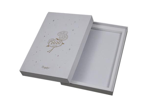 Quality 40x33x11cm Custom Paper Box Packaging Protective Varnish With Inserts for sale