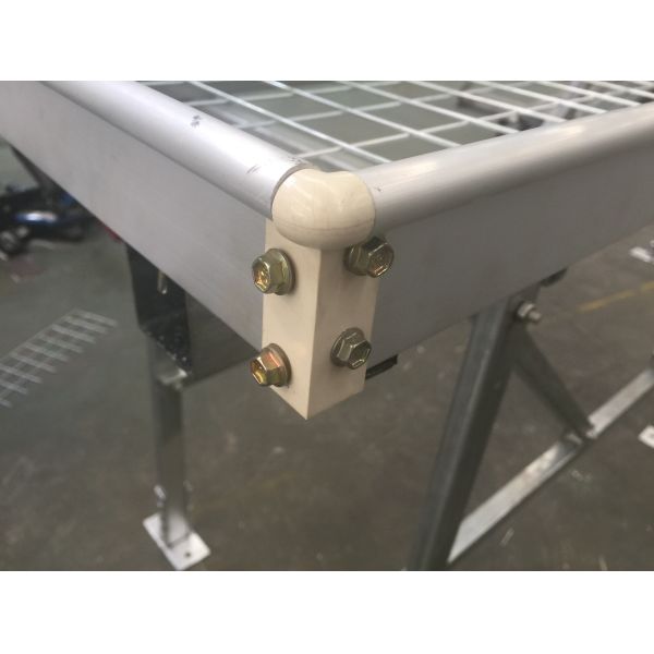 Greenhouse Seedbed Welded Mesh Fence Corrosion Resistance 30*130mm Mesh Hole