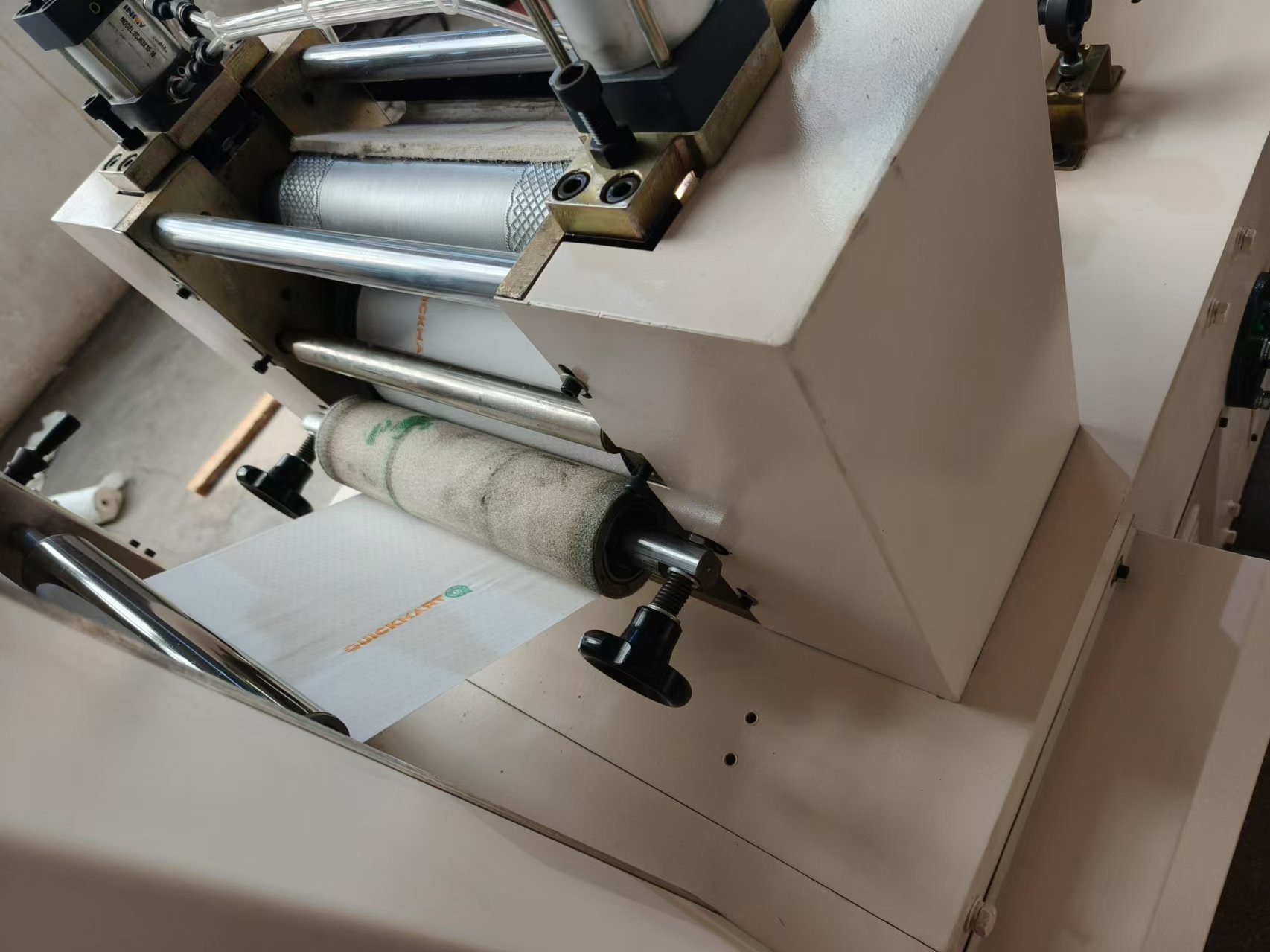 Double Colors Printing Napkin Tissue Paper Making Machine 600 sheets/min