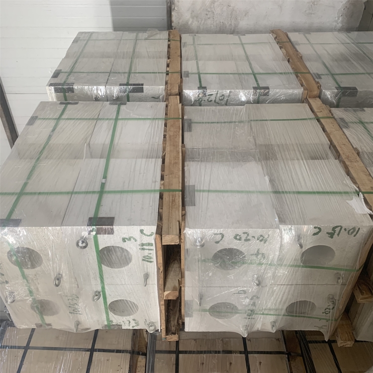 Purging Plug Ladle Well Block with Competitive Al2O3 Content % 90 Certificate ISO CE