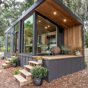 China Building Style Villa Container House With Heavy Duty Steel Structure Solution wholesale