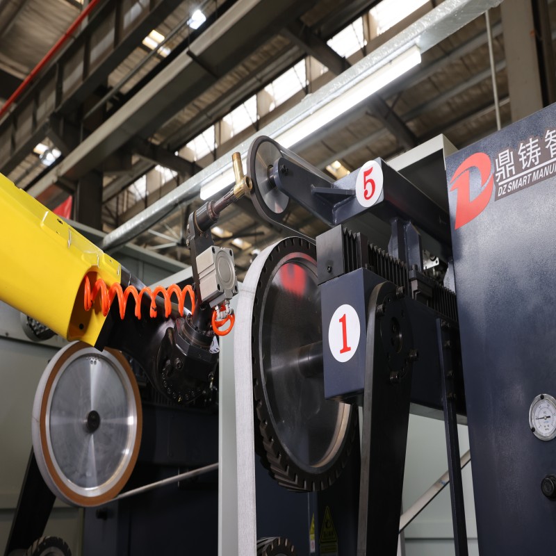 High Precision Metal Grinding Polishing Machine For Water Pump Components Communication Boxes Computer Shells