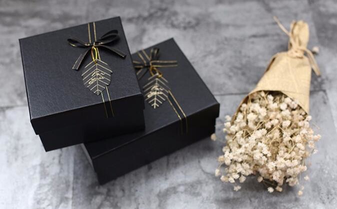 Custom design gradient color luxury paper packaging gift box with lid,Paper Flower Box Florist Bouquet Box Packaging Ros