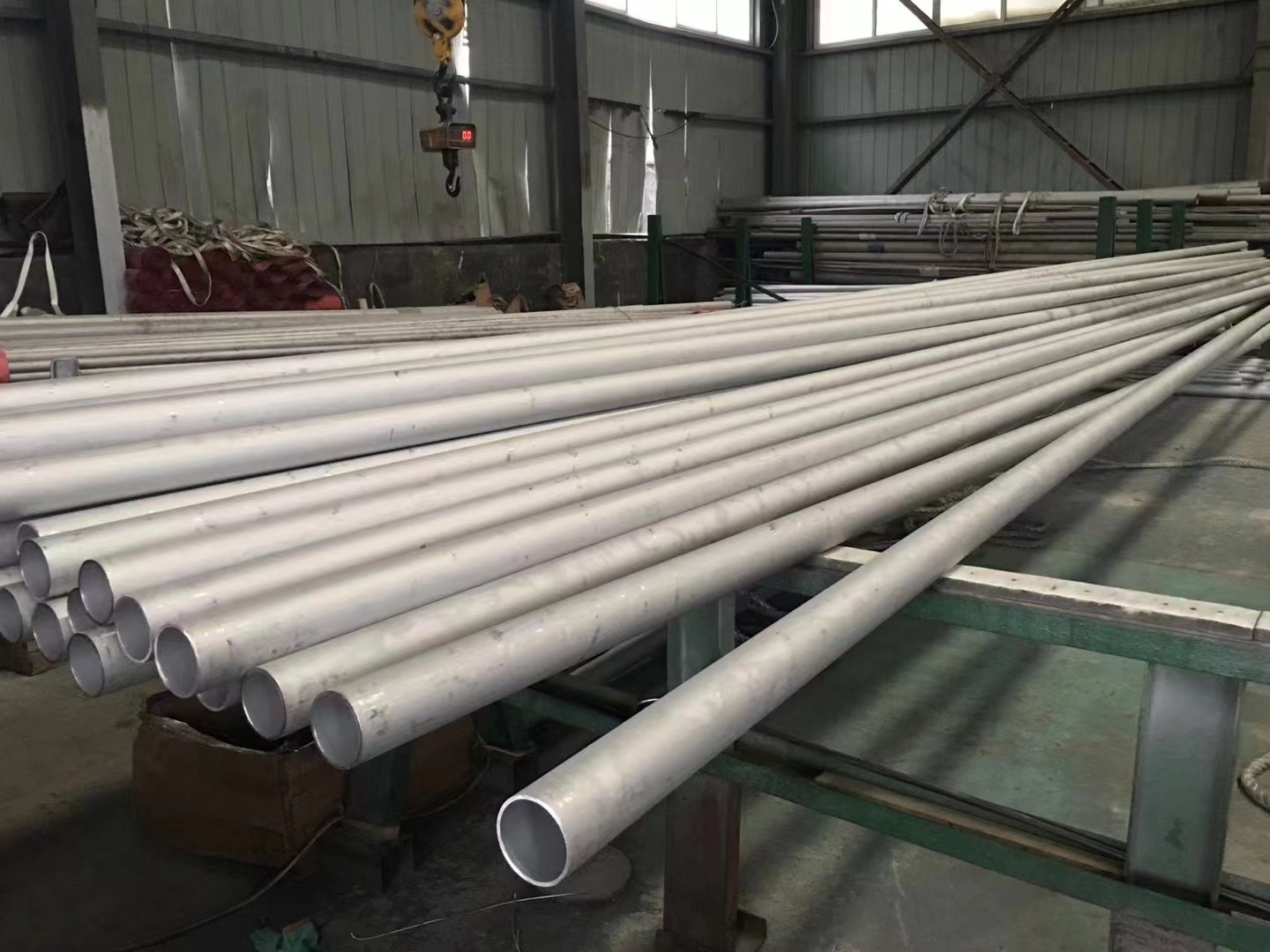 China 316 316L Stainless Steel Pipe Seamless Round Shape wholesale