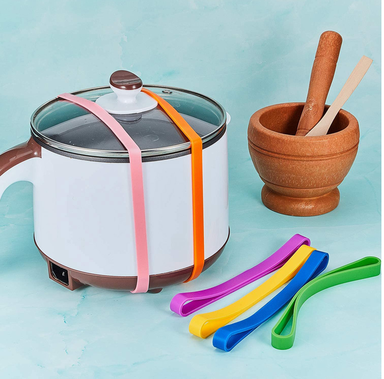 Multi-functional Silicone Strap Lunch Box with Highly Elastic Band and Cutting Service