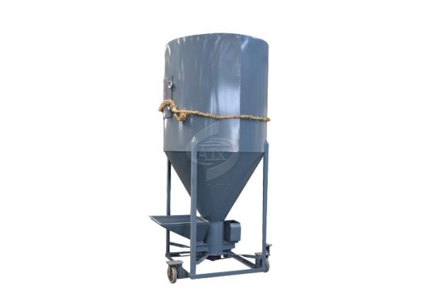 Quality Vertical Feed Mixture Machine , Livestock Feed Mixer Reliable Performance for sale