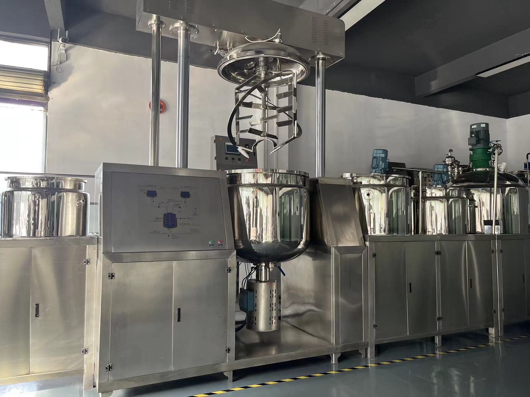 2.2-30KW Cosmetic Emulsifier Mixer High Speed Disperser Low Speed Agitator