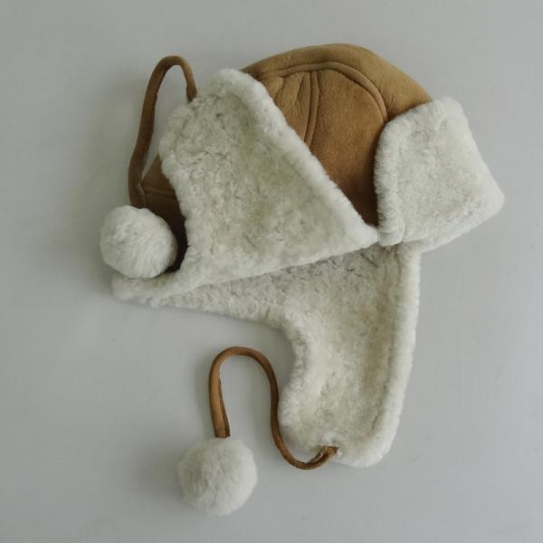 Machine Sewing Shearling Fur Hats For Riding / Hiking With ODM Designs