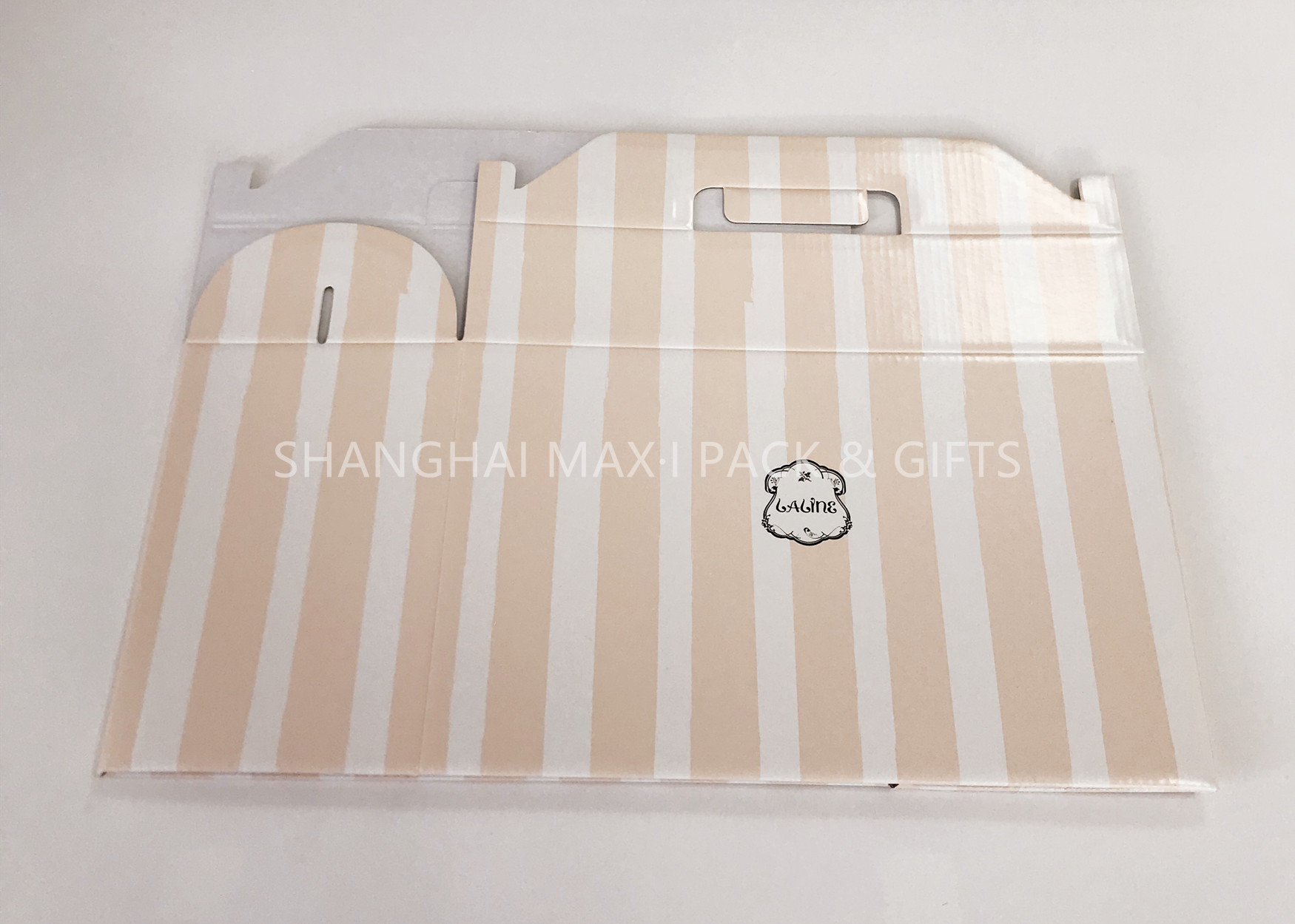 Retail Corrugated Wine Gift Boxes With Handle Cardboard Shipping Moving Color Printing