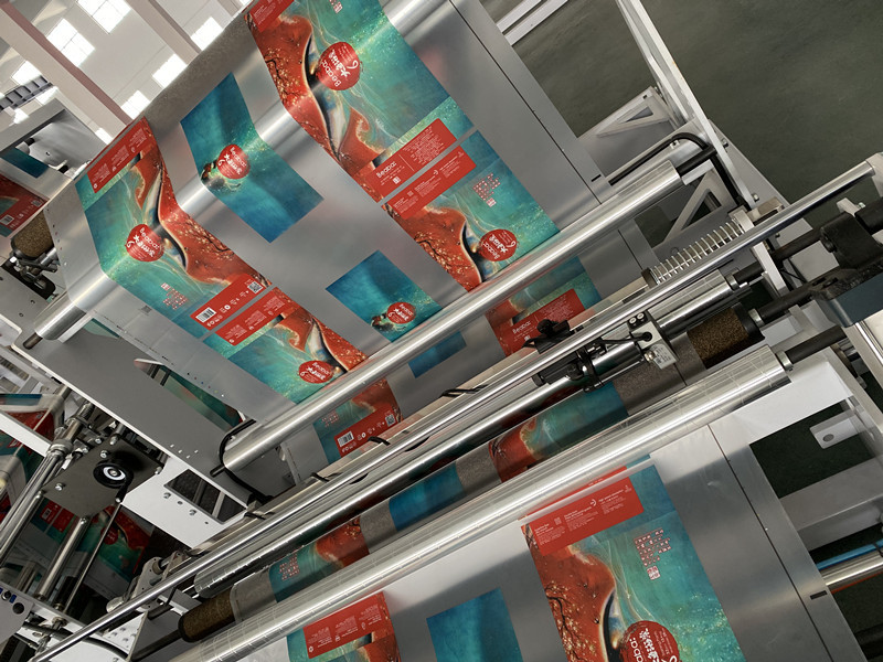 European Rope 10kw Tissue Bag Making Machine 80pcs/Min LDPE HDPE